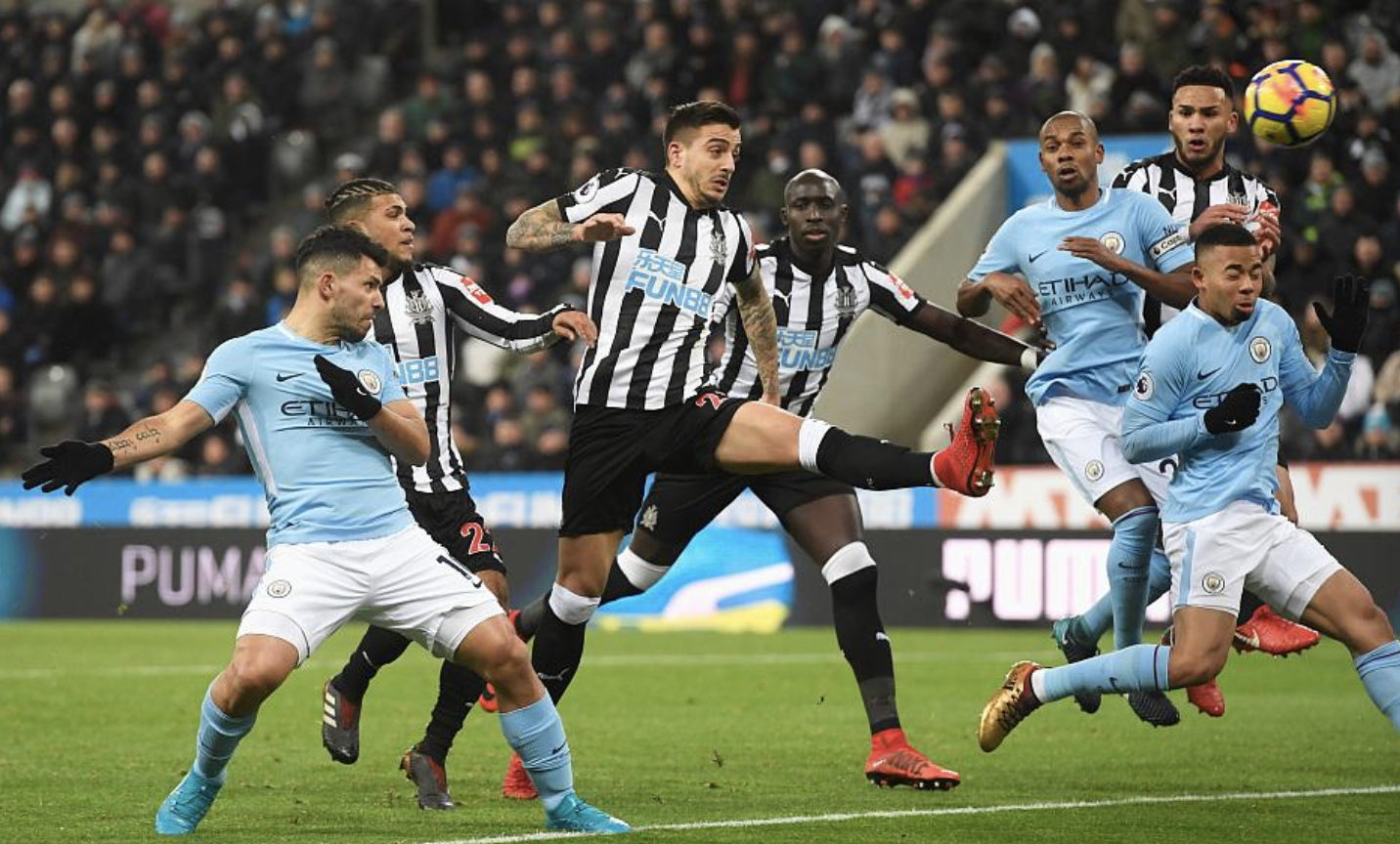 爱游戏体育-今夜英超焦点战，尤文图斯官宣签约，压力陡增，赛程密集仍需轮换的简单介绍-爱游戏体育