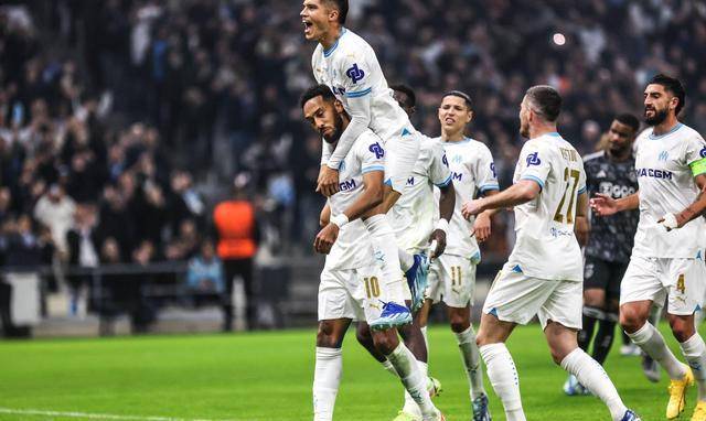 包含这也行？瓦伦西亚主帅复盘备战NBA季后赛阿贾克斯围绕欧冠绝杀压哨，科维托娃在美国队比赛中失利的词条